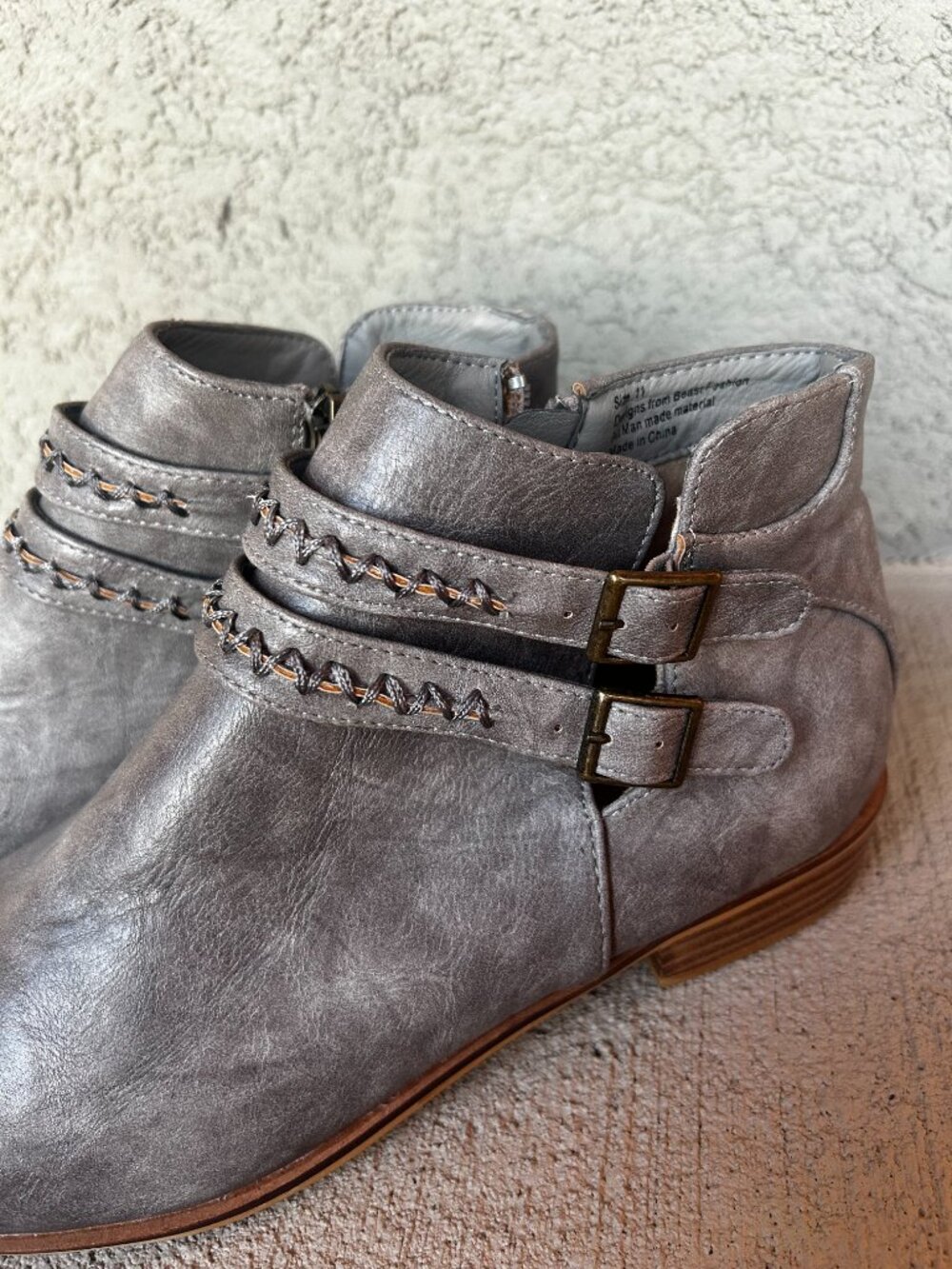 NEW Womens Beast Fashion grey boots booties zip Sz 11 - Picture 3 of 4